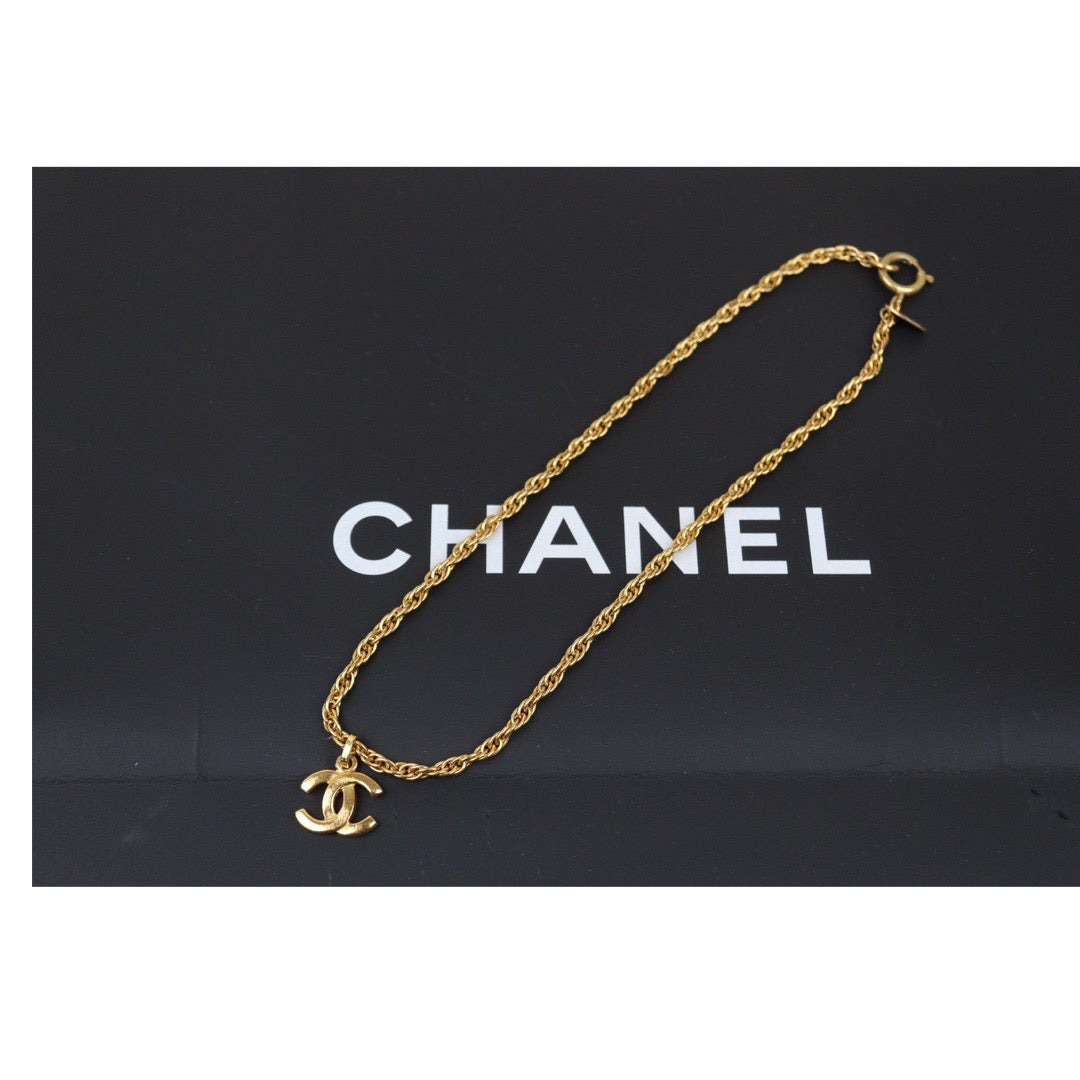 Rank AB ｜CHANEL COCO  18k Gold Plated Necklace  ｜24040418