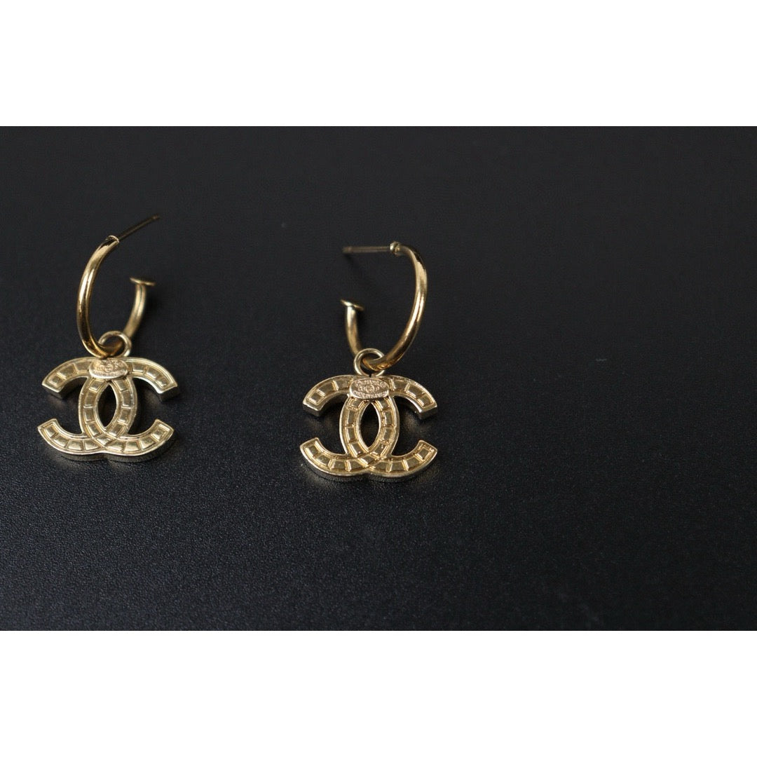 Very Good ( Rank A) ｜CHANEL COCO Earrings 18k Gold Plated ｜24103123