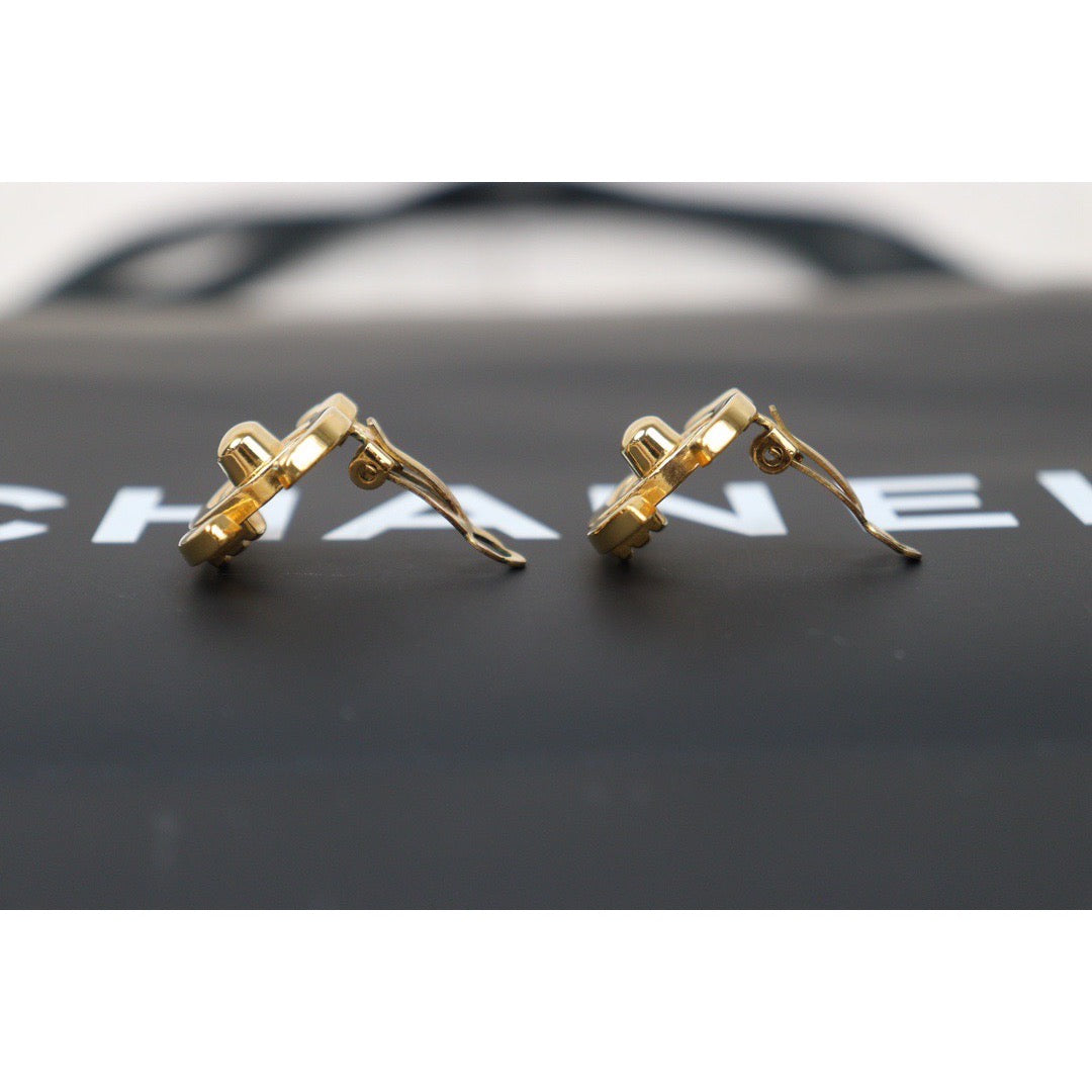 Rank A ｜CHANEL Vintage 18K Gold Plating Earrings  Made In 1997 Year ｜24060617
