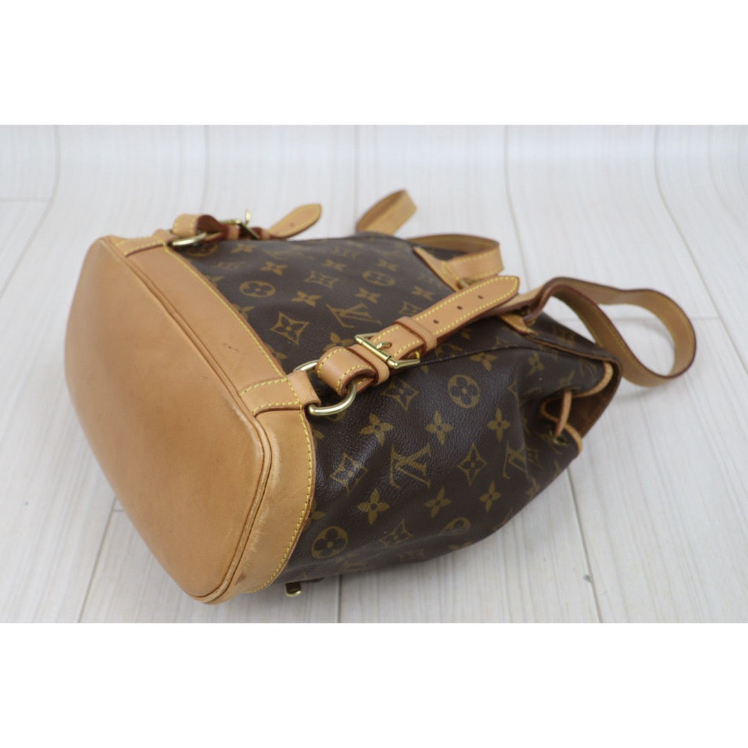 Include Entrupy Certificate of Authenticity｜Fair ( Rank B)｜ Louis Vuitton Monogram Montsouris MM Backpack｜25121904