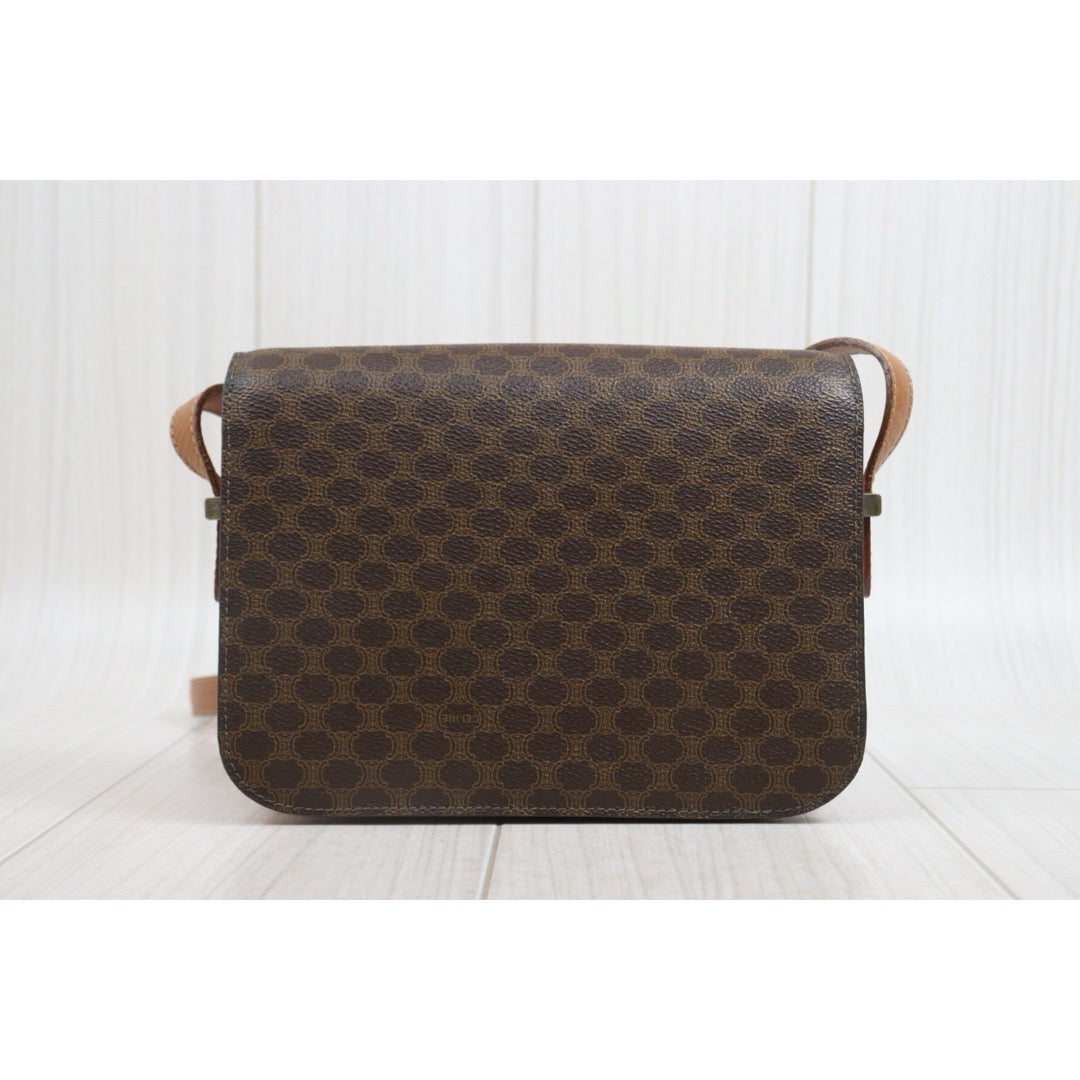 Include Entrupy Certificate of Authenticity｜Good ( Rank AB) ｜CELINE Macadam Canvas Horse Carriage Shoulder Bag｜26082009