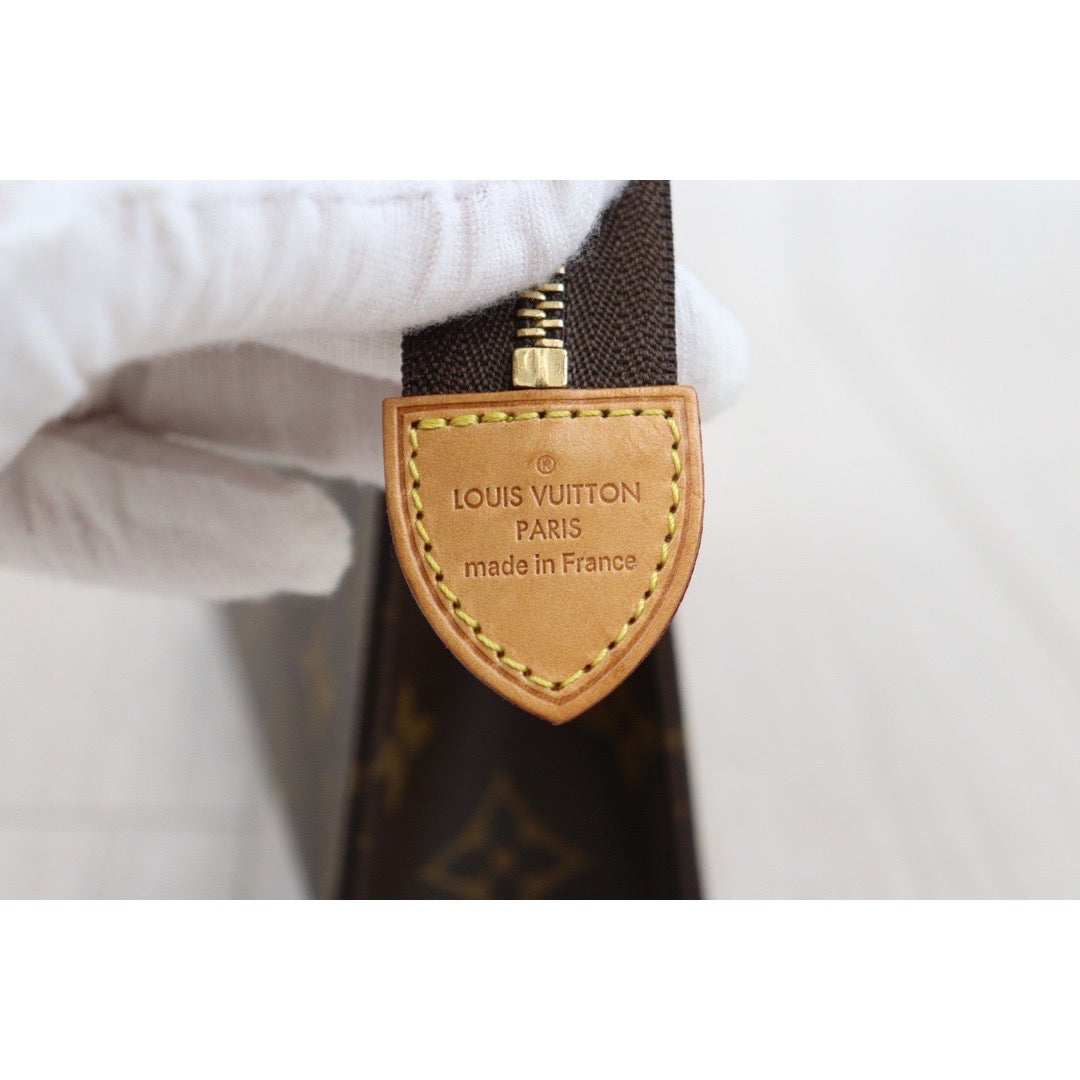 Rank A ｜ LV Monogram Pochette Toilette 19 ｜24031416