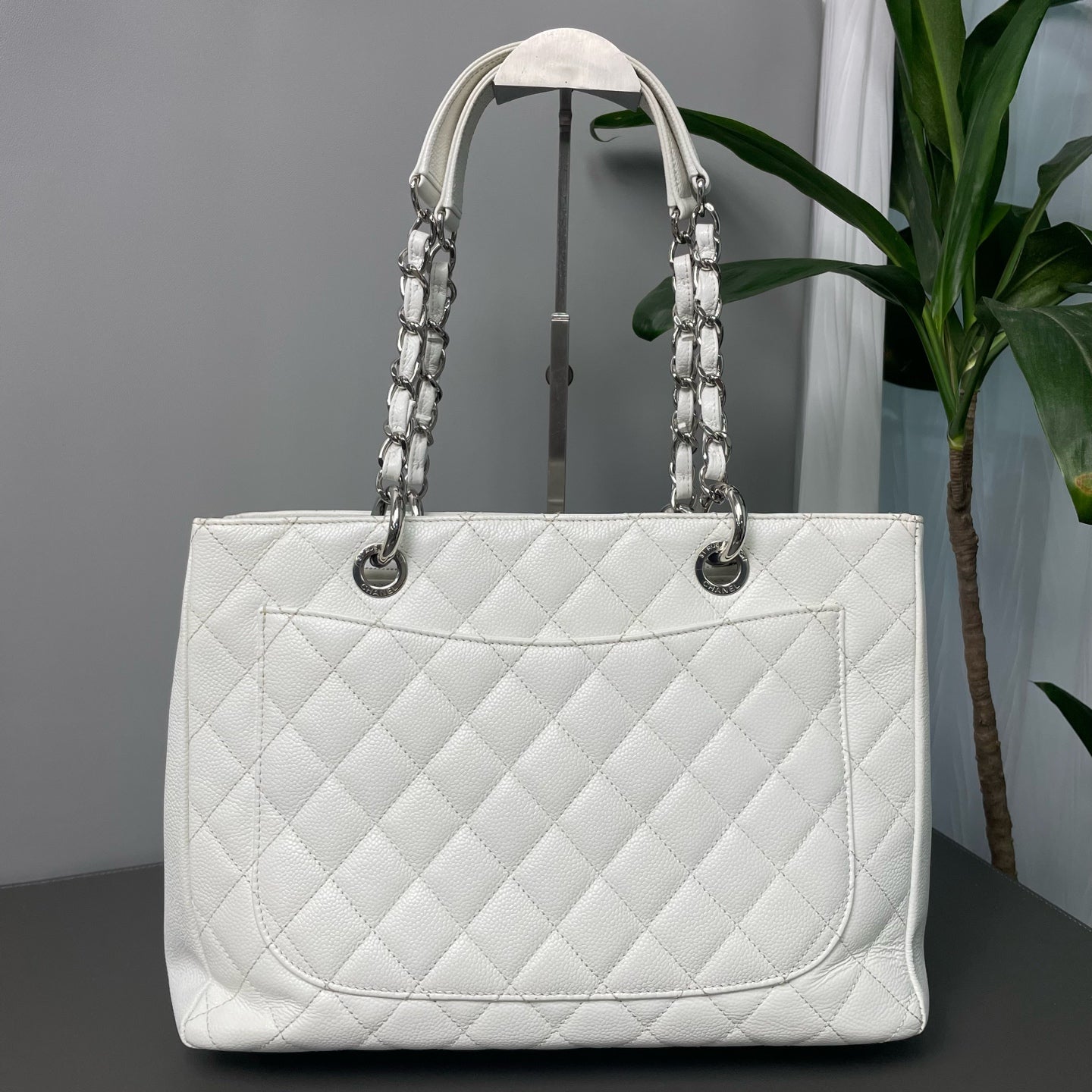 CHANEL Matrasse GST Chain Tote Bag Caviar Skin White