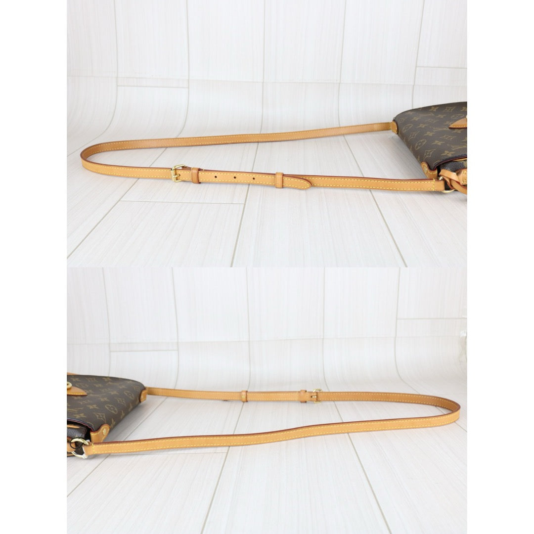 Good ( Rank AB)｜ LV Monogram Saint Cloud Rivet Tassel Shoulder Bag ｜X25081813