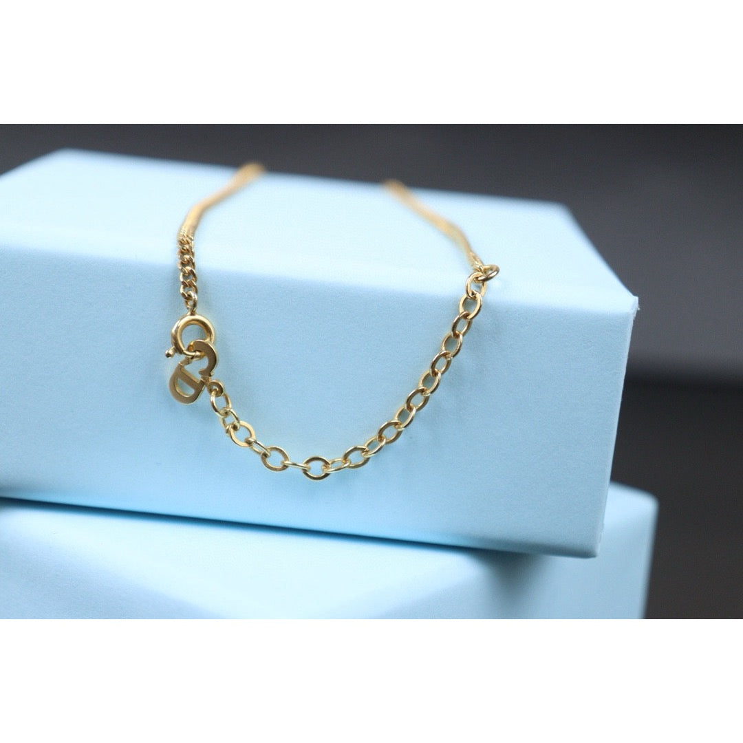 Very Good ( Rank A) ｜ Dior CD Necklace Gold Plated ｜V24071119