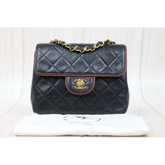 Good ( Rank AB)| CHANEL Lanbskin Square 17 Shoulder Bag Black Made In 1989~1991Year |P25012202