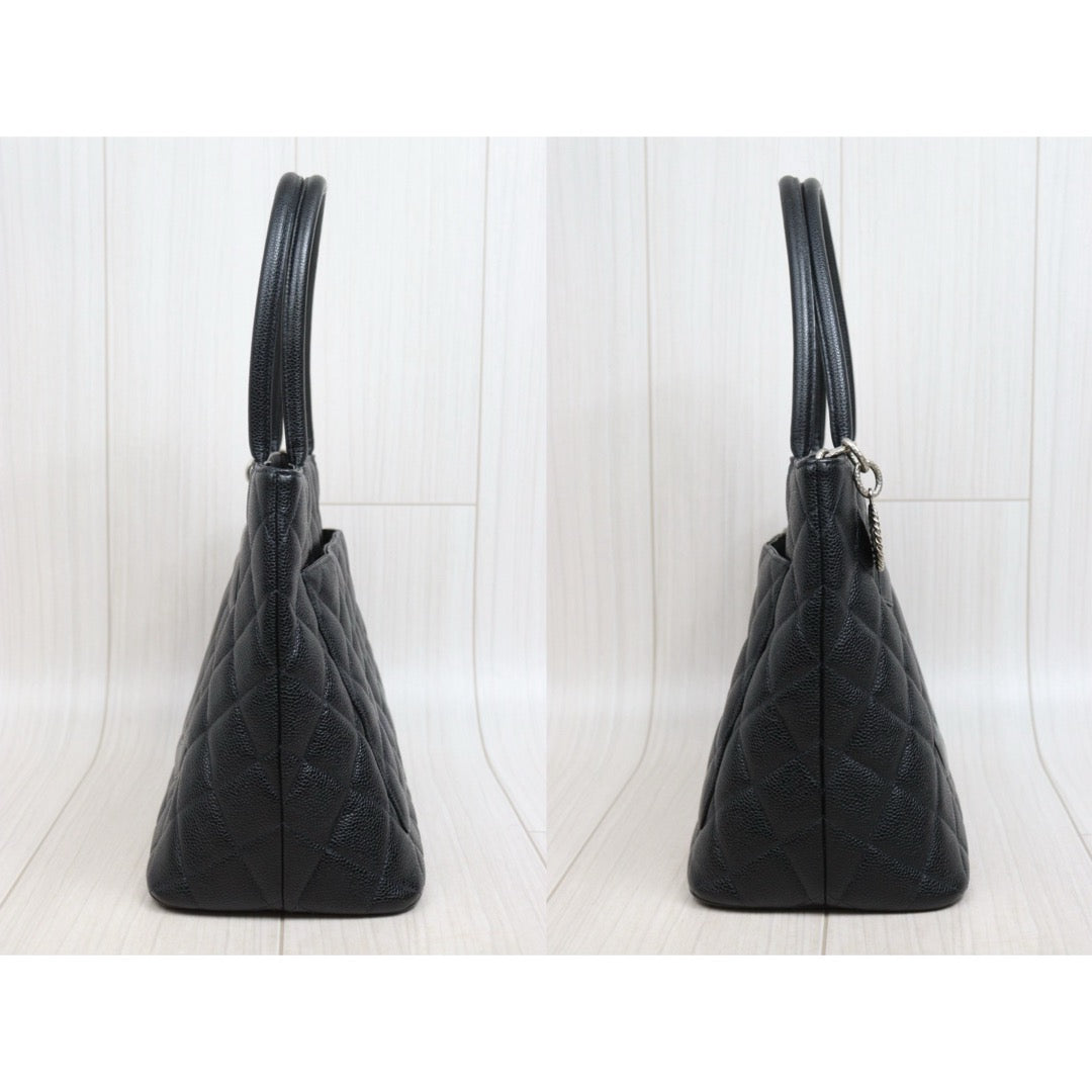 Include Entrupy Certificate of Authenticity｜Good ( Rank AB)｜ CHANEL Caviar Skin Calf Leather Tote Bag Black Made In 2000～2002Year｜26022611