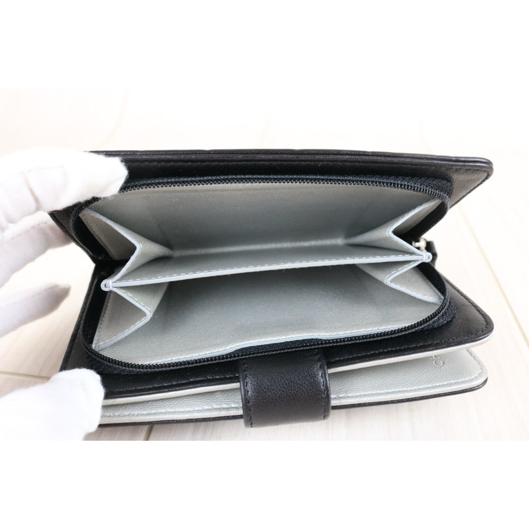 Include Entrupy Certificate of Authenticity｜Very Good ( Rank A)｜CHANEL Lambskin Camellia Embossed Flap Black Wallet Made In 2012-2013Year｜X26062909