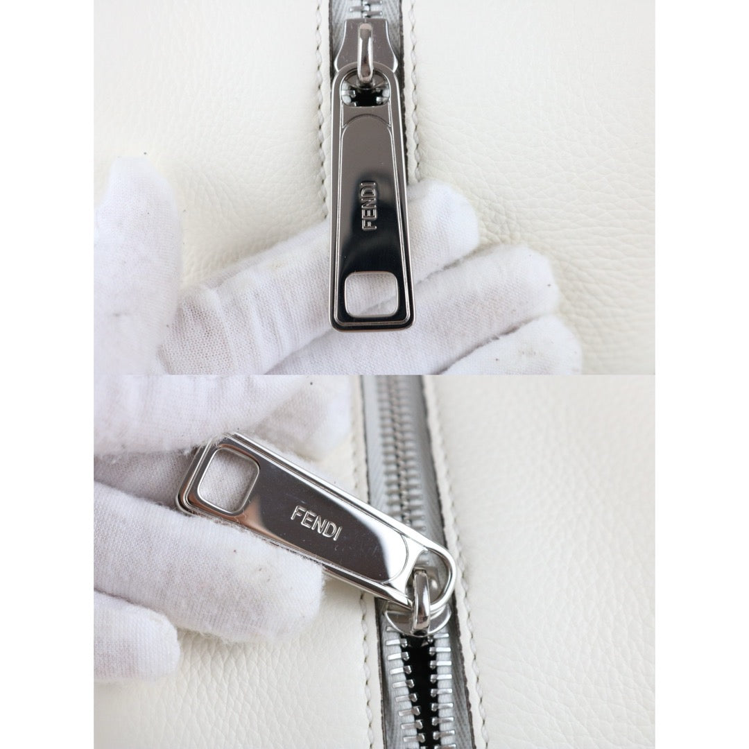 Excellent（Rank SA）｜ FENDI Calf Leather dopp kit Make-up bag With Passport Cover White｜X25081507