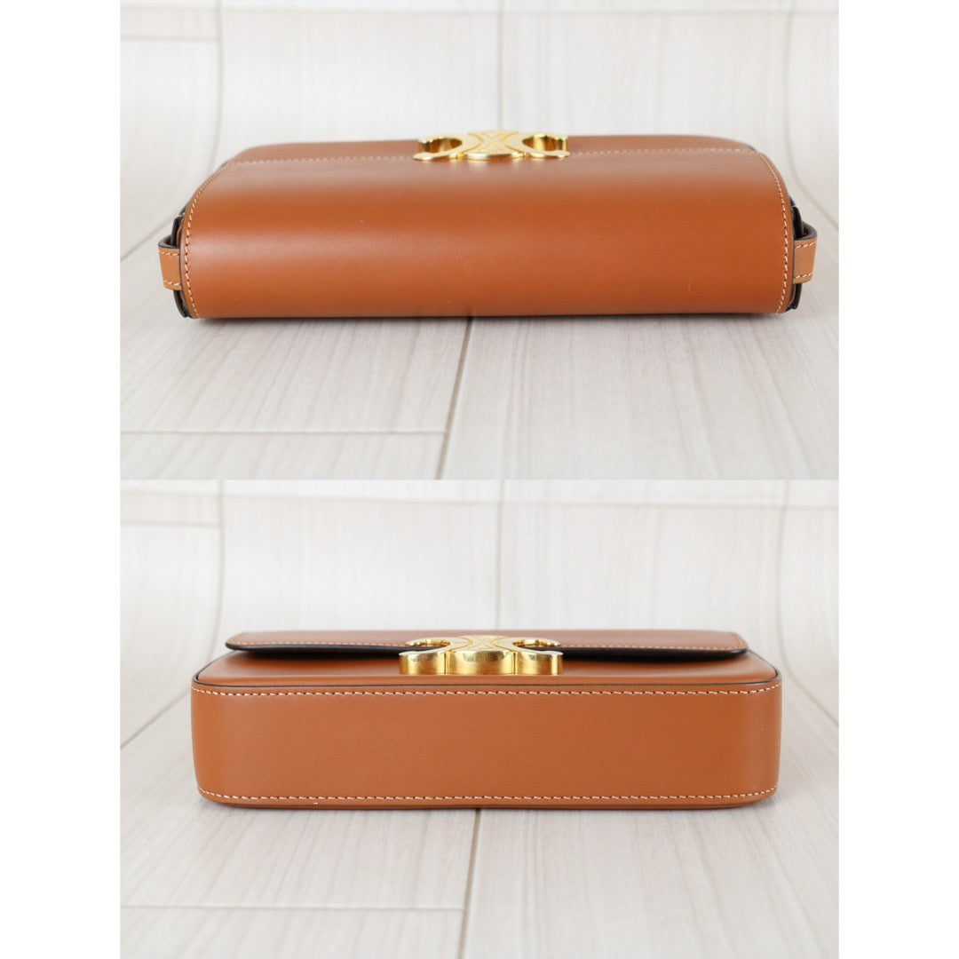Very Good ( Rank A)｜CELINE Calf Leather Triomphe Caramel Shoulder Bag Golden Hardware｜S25112908