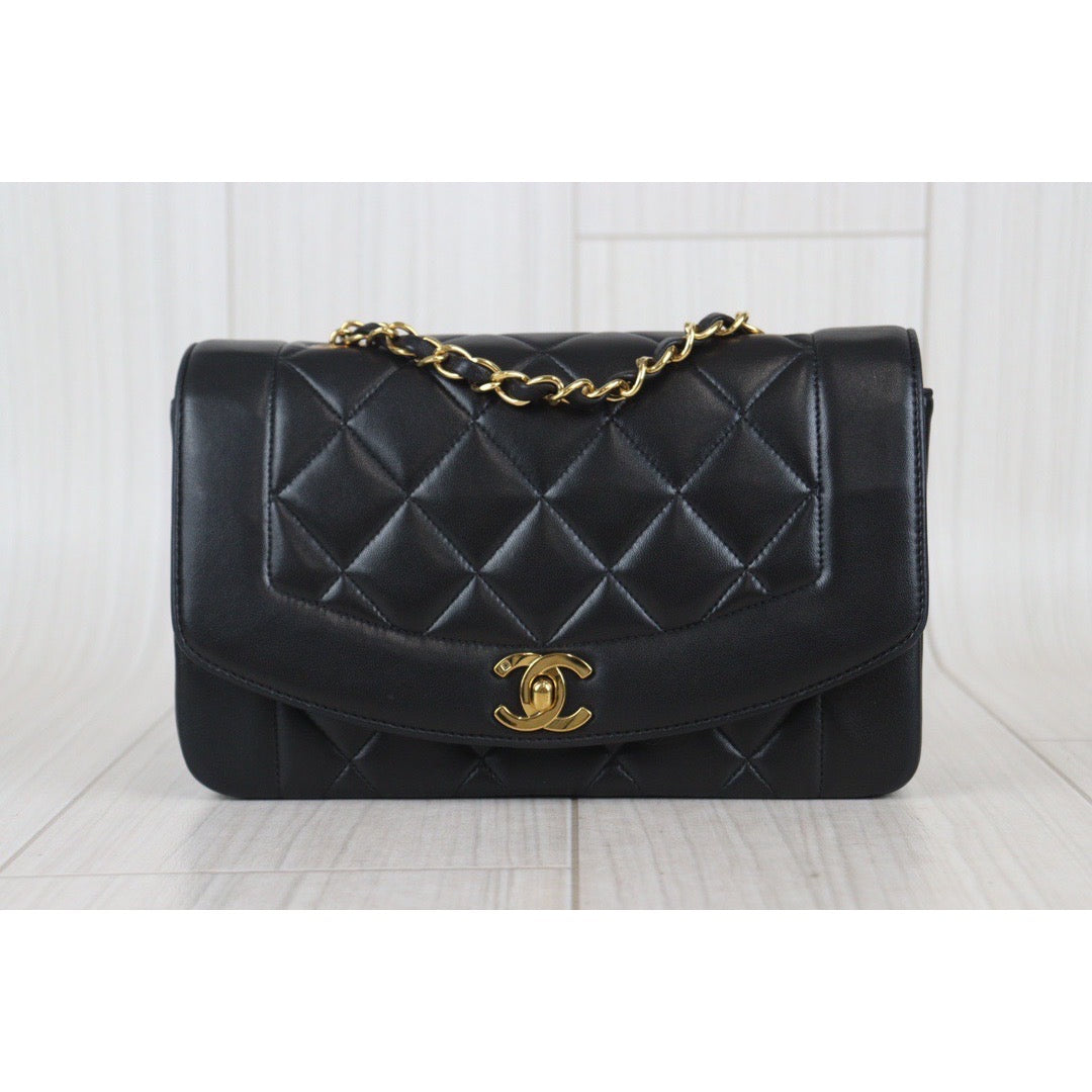 Rank A｜ CHANEL Matrasse Diana 22 Lamb Skin Chain Bag ｜23092611