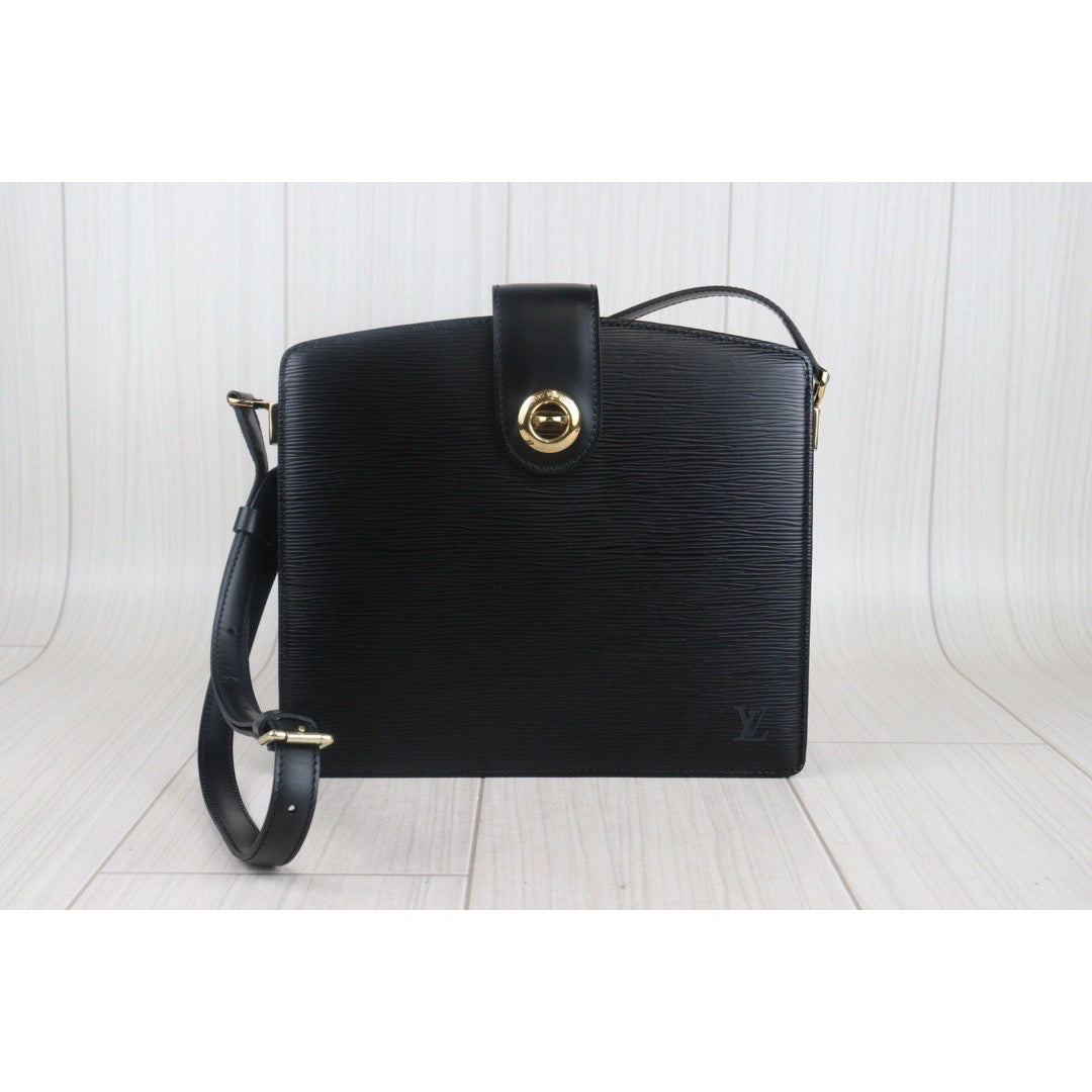 Rank A｜ LV Epi Shoulder Bag Black｜23082605