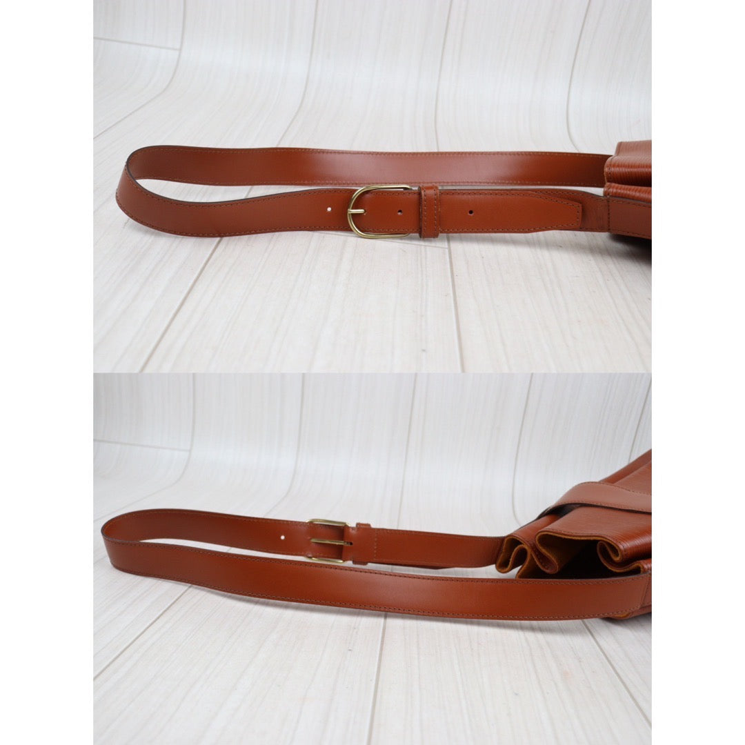 Rank A ｜ LV Epi Sack de Paul Shoulder Bag Brown｜23122301