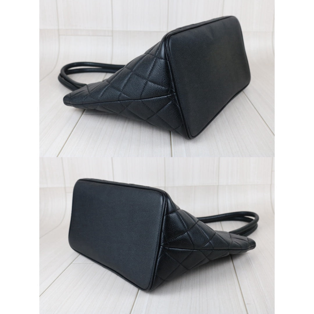 Include Entrupy Certificate of Authenticity｜Very Good ( Rank A)｜ CHANEL Caviar Skin Calf Leather Tote Bag Black Made In 1996～1997Year｜26052002