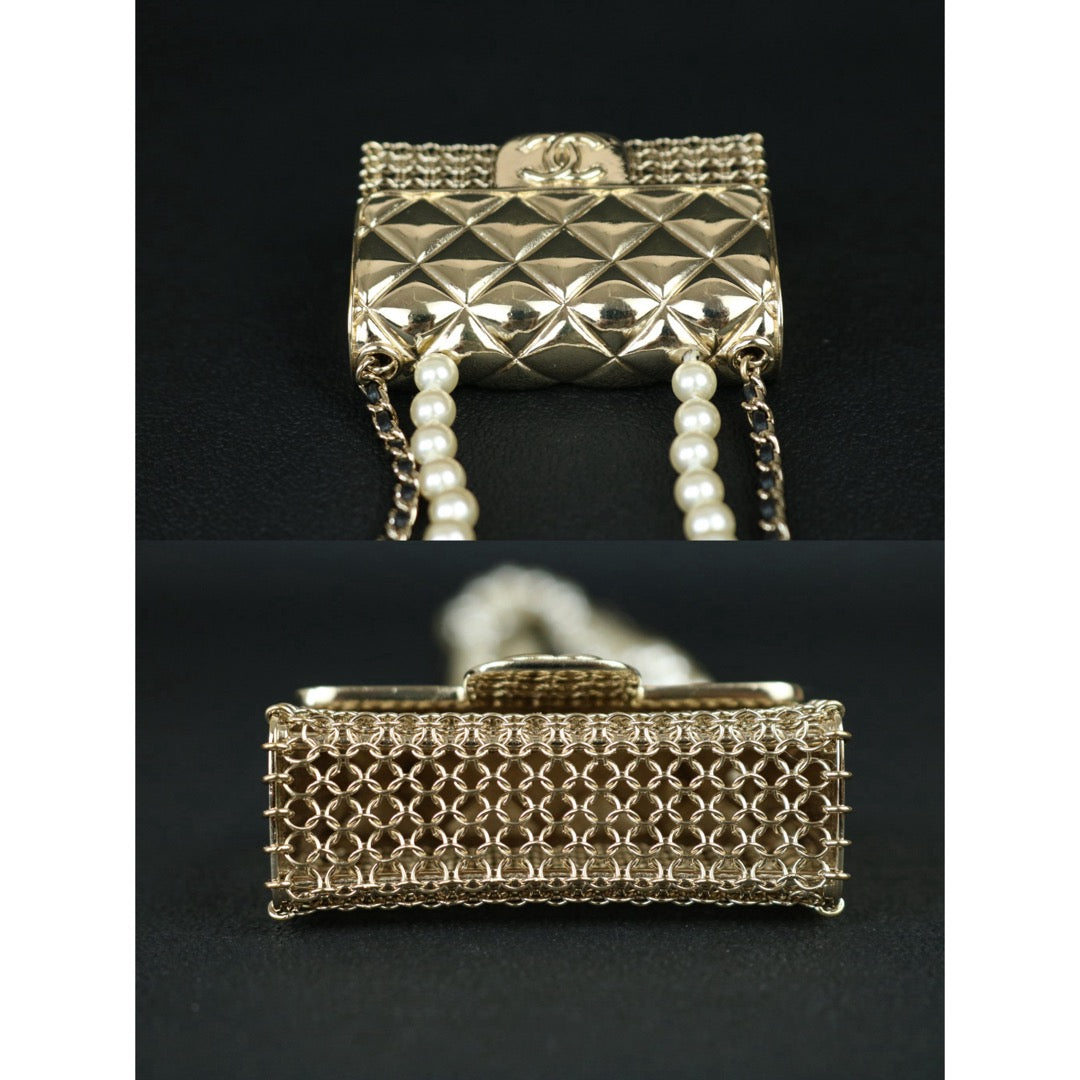 Include Authentic Detective Certificate of Authenticity｜Very Good ( Rank A) ｜ CHANEL B21S  Coco Mark  Pearl  Double Chain Tinybag Made In 2021Year Limited edition｜S26062104