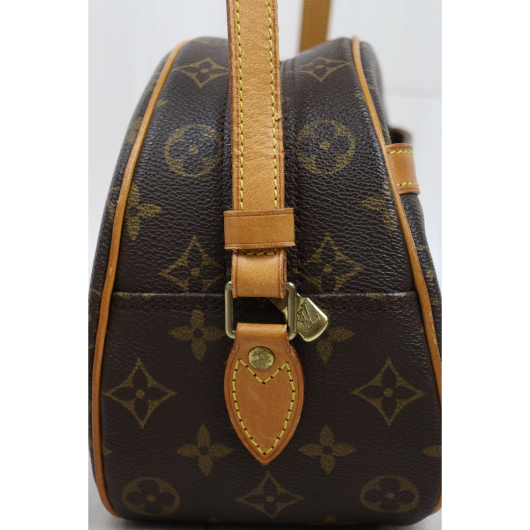 Fair ( Rank B)｜LV Monogram Blower Shoulder Bag｜26012201