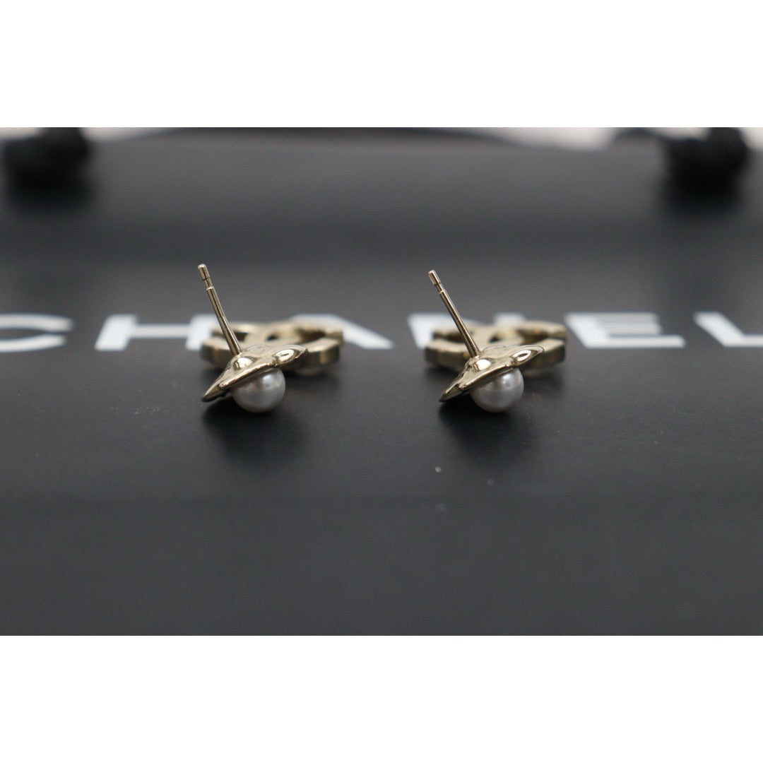 Very Good ( Rank A) ｜CHANEL COCO Mark Pearl Rhinestone Earrings Made In 2025Year｜V25121106