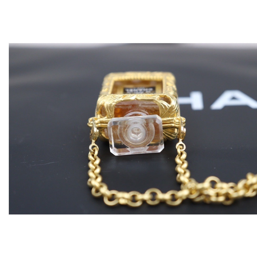 Rank A ｜ CHANEL Vintage Perfume No5 Brass Perfume Necklace  ｜23110705