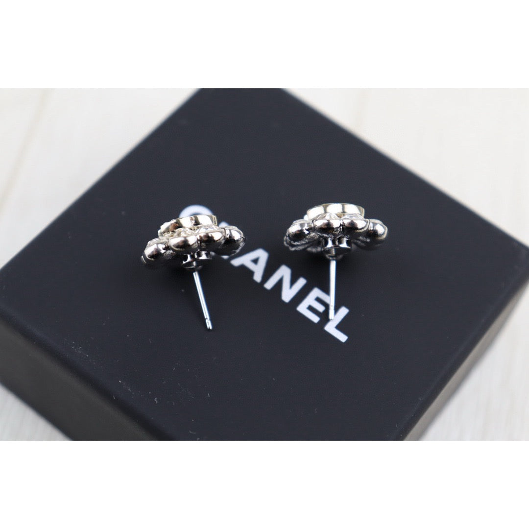 Very Good ( Rank A)｜ CHANEL  Coco Mark  Four leaf clover Rhinestone  Earrings ｜H25011105