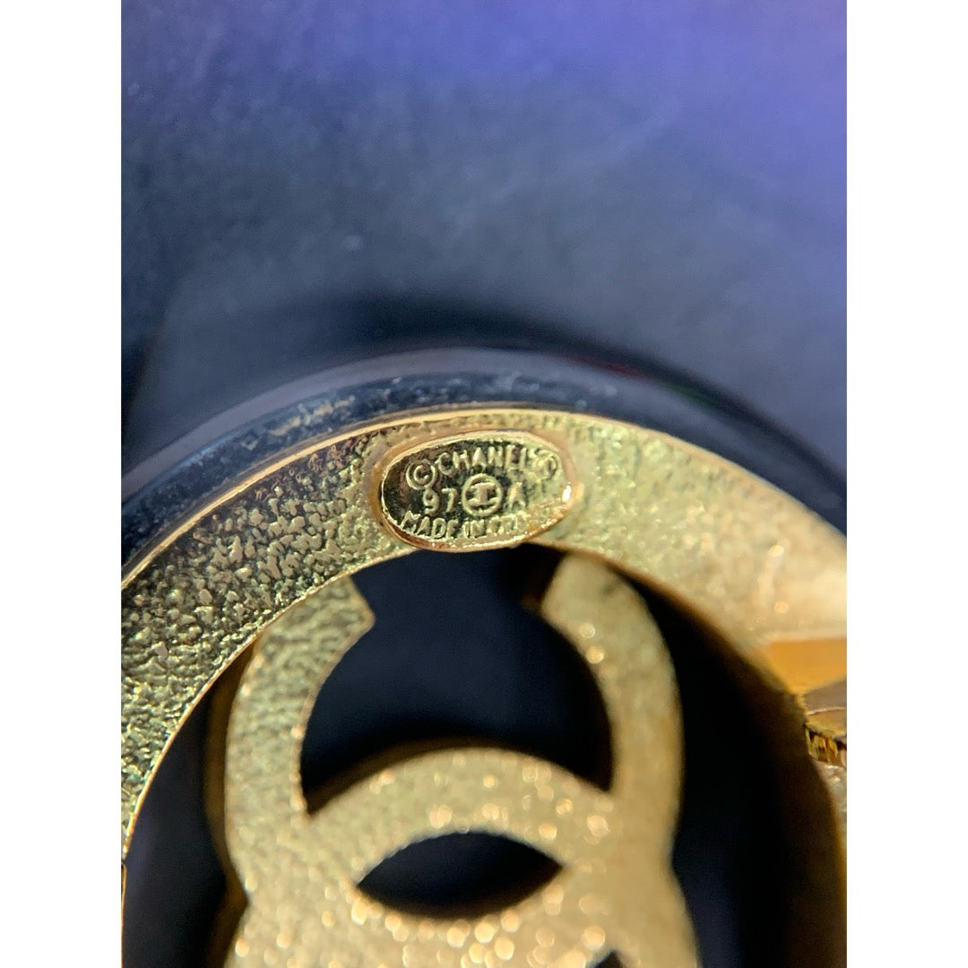Include Authentic Detective Certificate of Authenticity｜Very Good ( Rank A) ｜ CHANEL 97A Coco Mark  Golden  Earrings Made In 1997Year｜26020605