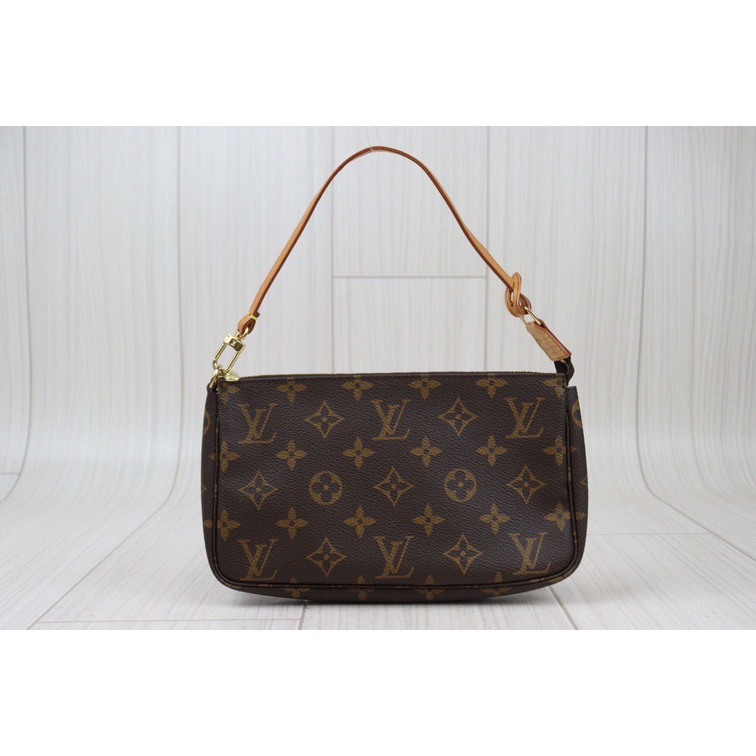 Rank AB ｜ LV Monogram Pochette Accessoires Vintage Model ｜24030724