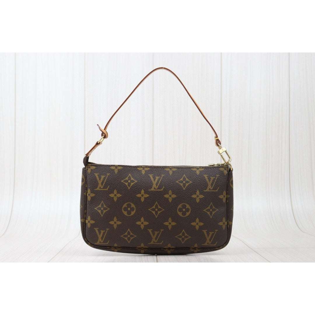 Very Good ( Rank A) ｜LV Monogram Pochette Accessoires Vintage Model｜24102405