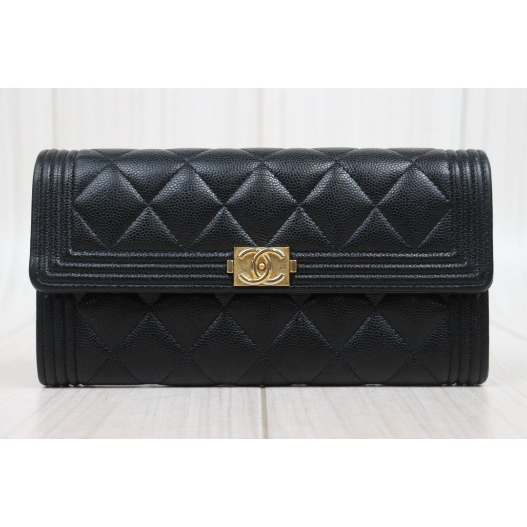 Good ( Rank AB) ｜CHANEL Leboy Caviar Skin Black Long Wallet Made In 2020Year｜25111304