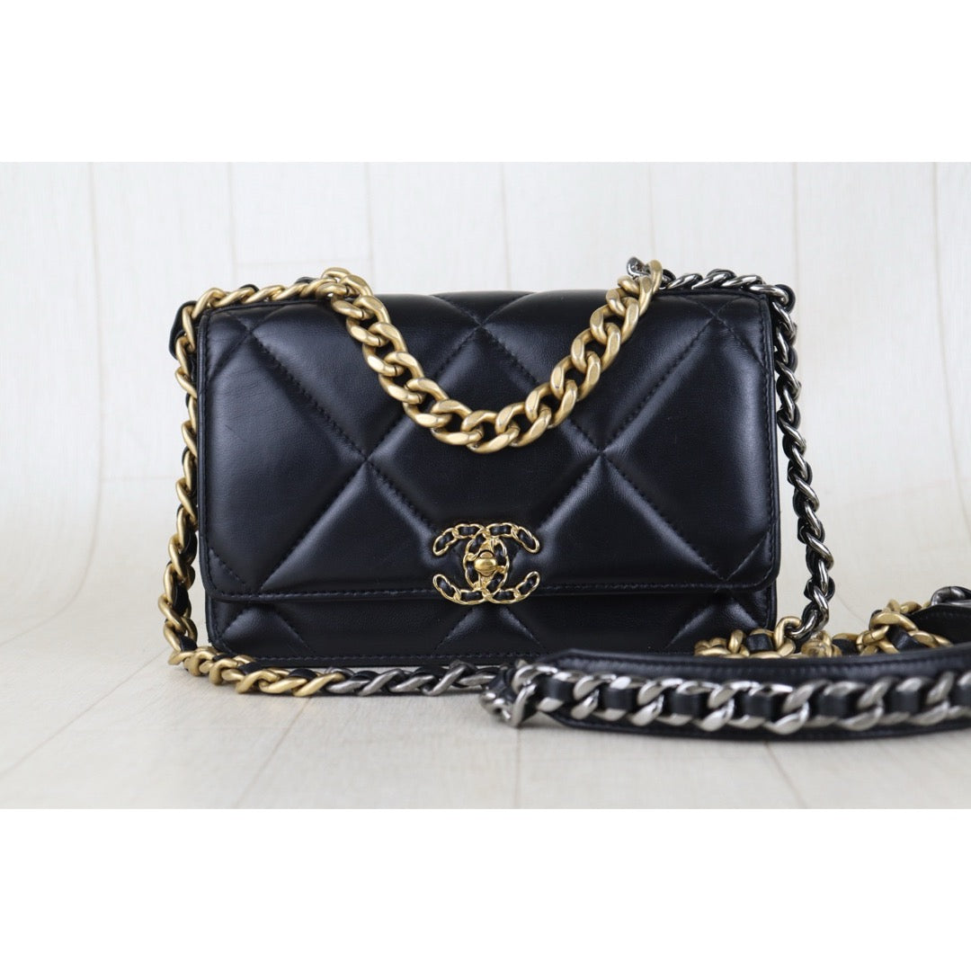 Include Entrupy Certificate of Authenticity｜Very Good ( Rank A)｜CHANEL 19bag Lambskin Black WOC Chain Bag IC Chips Model｜S26072530
