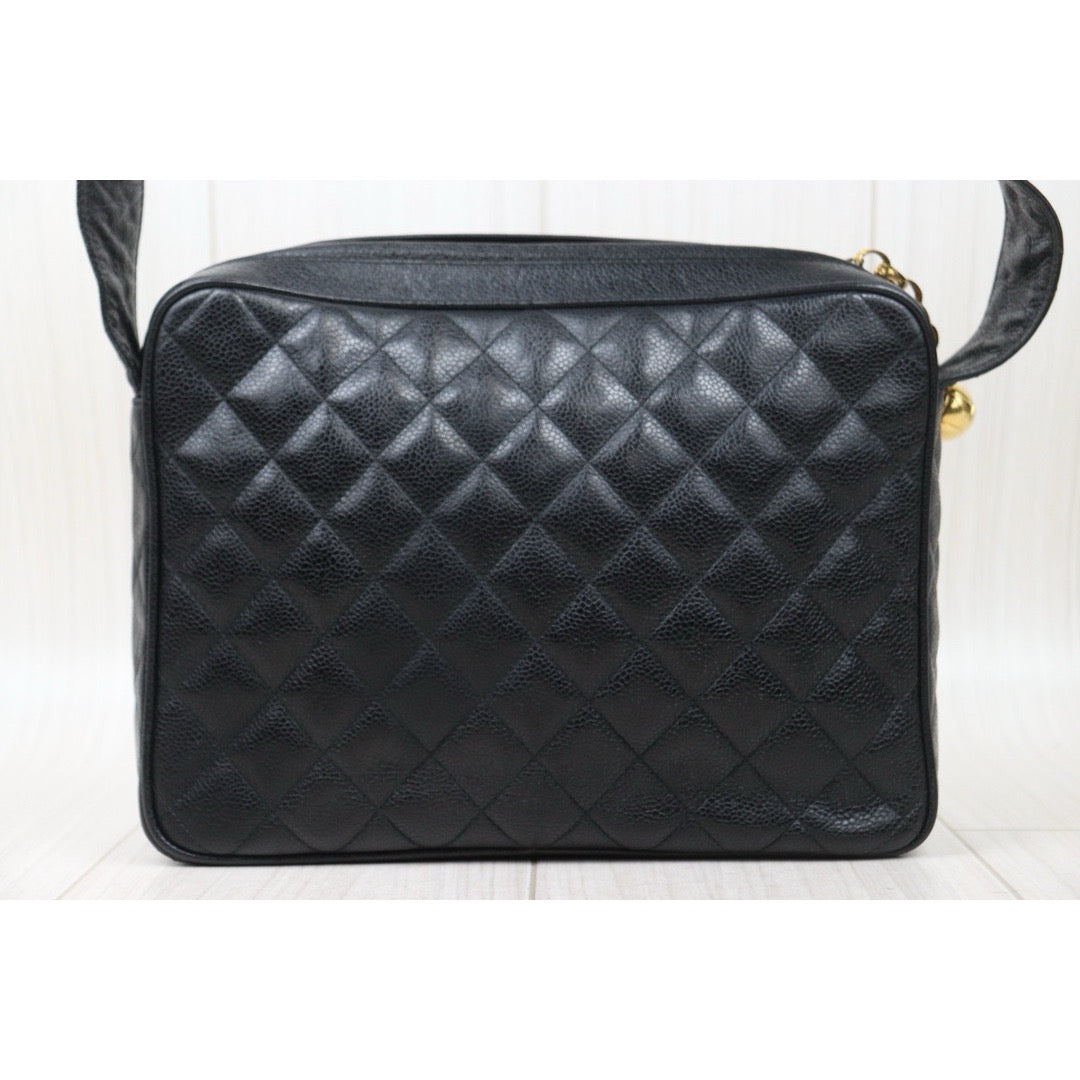 Good ( Rank AB)｜ CHANEL  Caviar Skin Leather Calf Leather Camera Bag  Shoulder Bag Black  Made in 1991-1994Year ｜W24120910