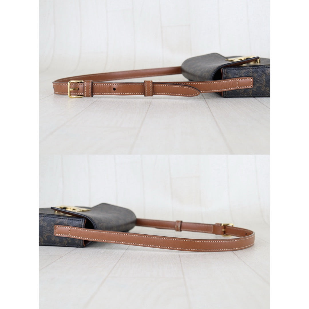 Very Good ( Rank A)｜ CELINE Macadam Triomphe Shoulder Bag  Golden Hardware｜S25121116