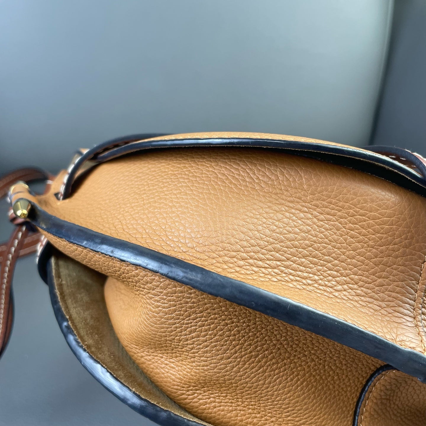 Very Good ( Rank A) ｜ Loewe Gate  Shoulder Bag Caramel｜P24051325