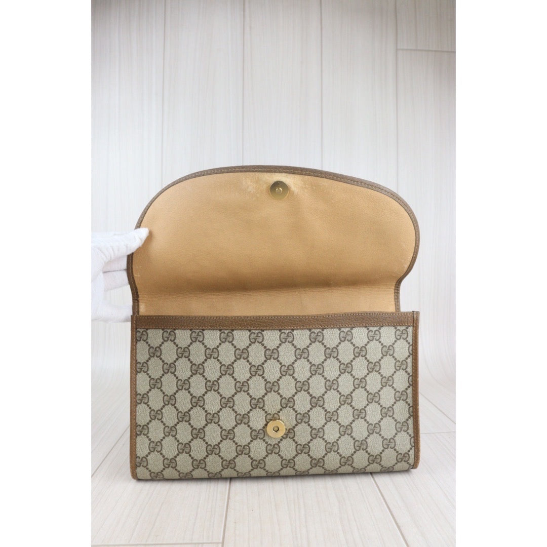 Rank AB ｜ GUCCI Vintage GG Campus Clutch Bag ｜23060607