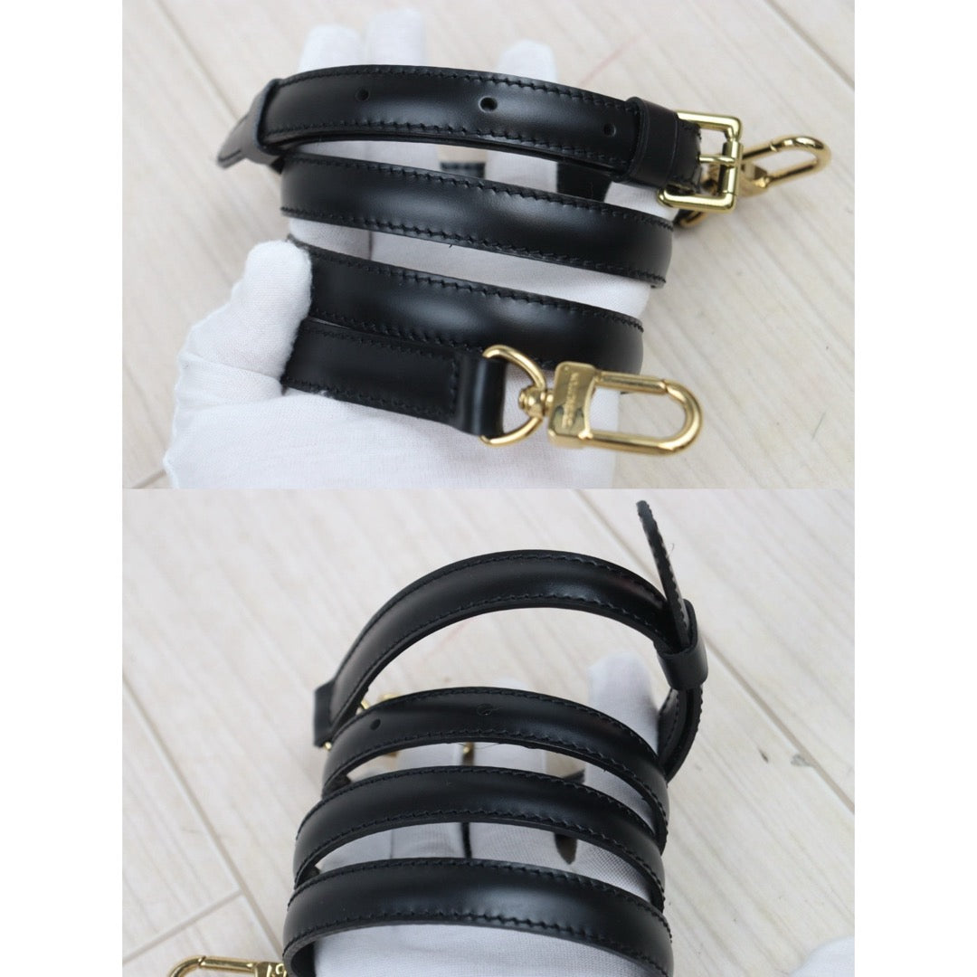 Very Good ( Rank A)｜ LV Epi Monceau28 Shoulder Bag ｜25101504