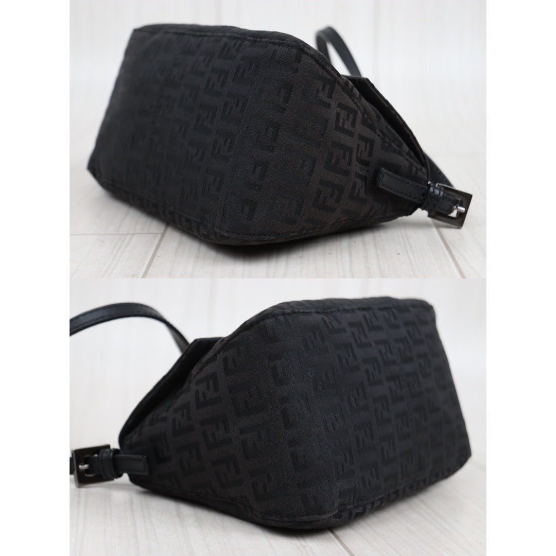 Rank AB｜ FENDI Mamma Shoulder Bag ｜V23110924