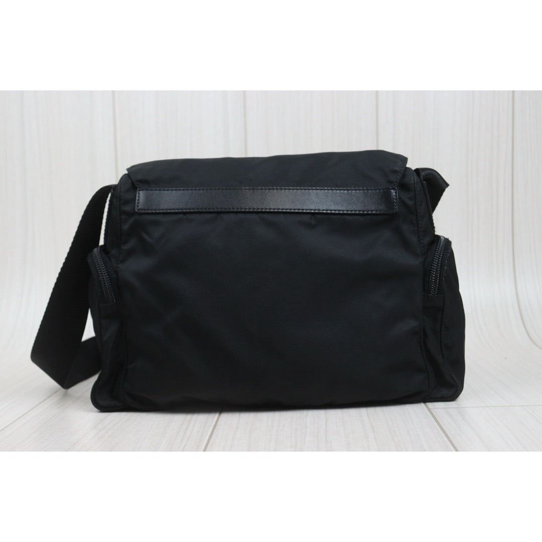 Include Entrupy Certificate of Authenticity｜Good ( Rank AB) ｜Prada  Nylon Black Shoulder Bag｜26100803