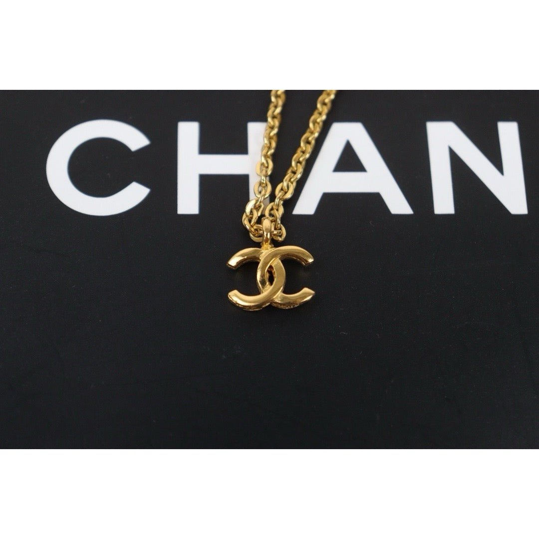 Good ( Rank AB) ｜CHANEL COCO 24K Gold Plated Necklace  ｜24100415