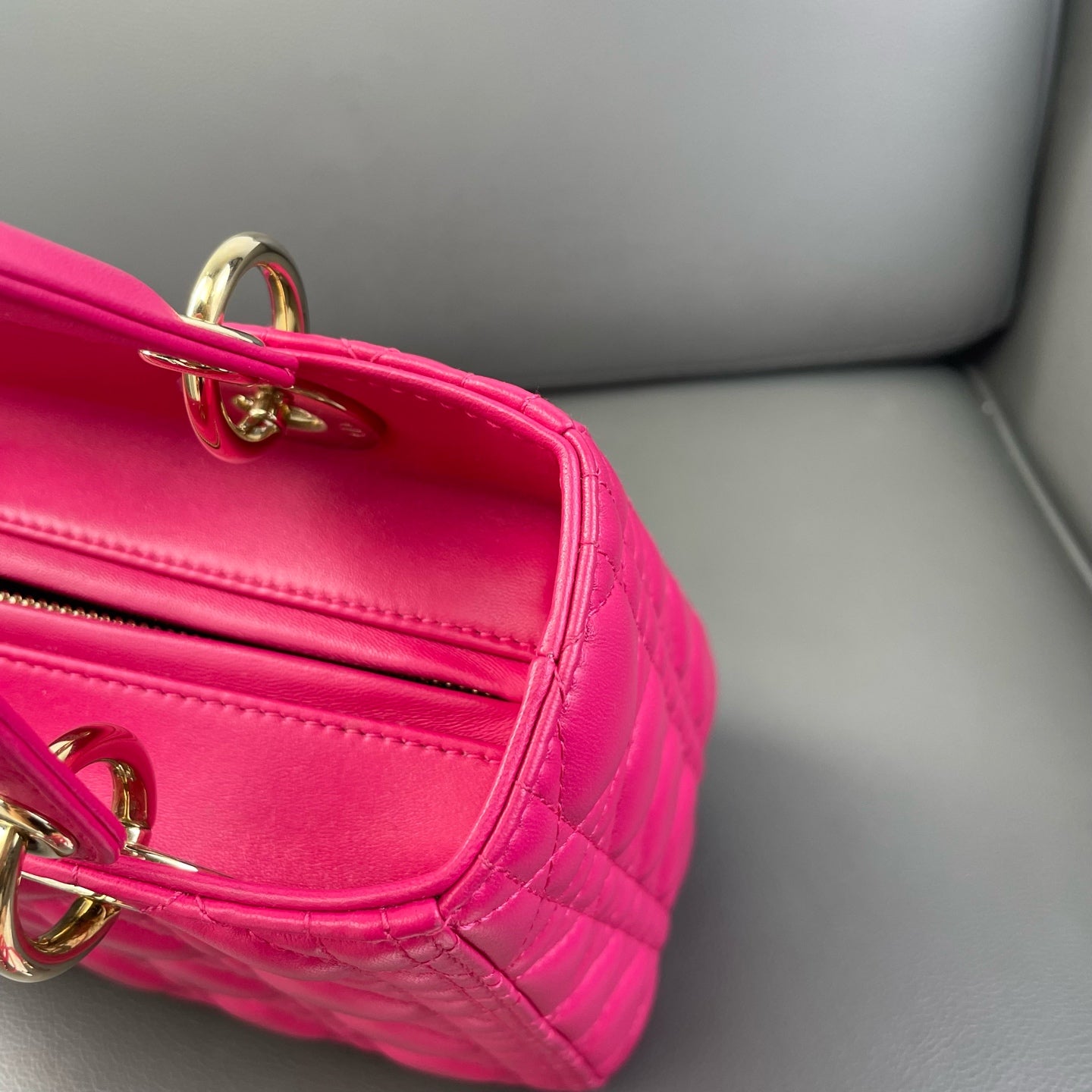 Very Good ( Rank A) ｜  Dior Lady Dior Lamb Skin 2WAY Shoulder Bag Handbag Pink