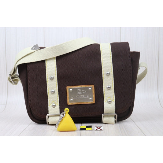 Very Good ( Rank A)｜LV Canvas ShoulderBag Brown｜Q24110713