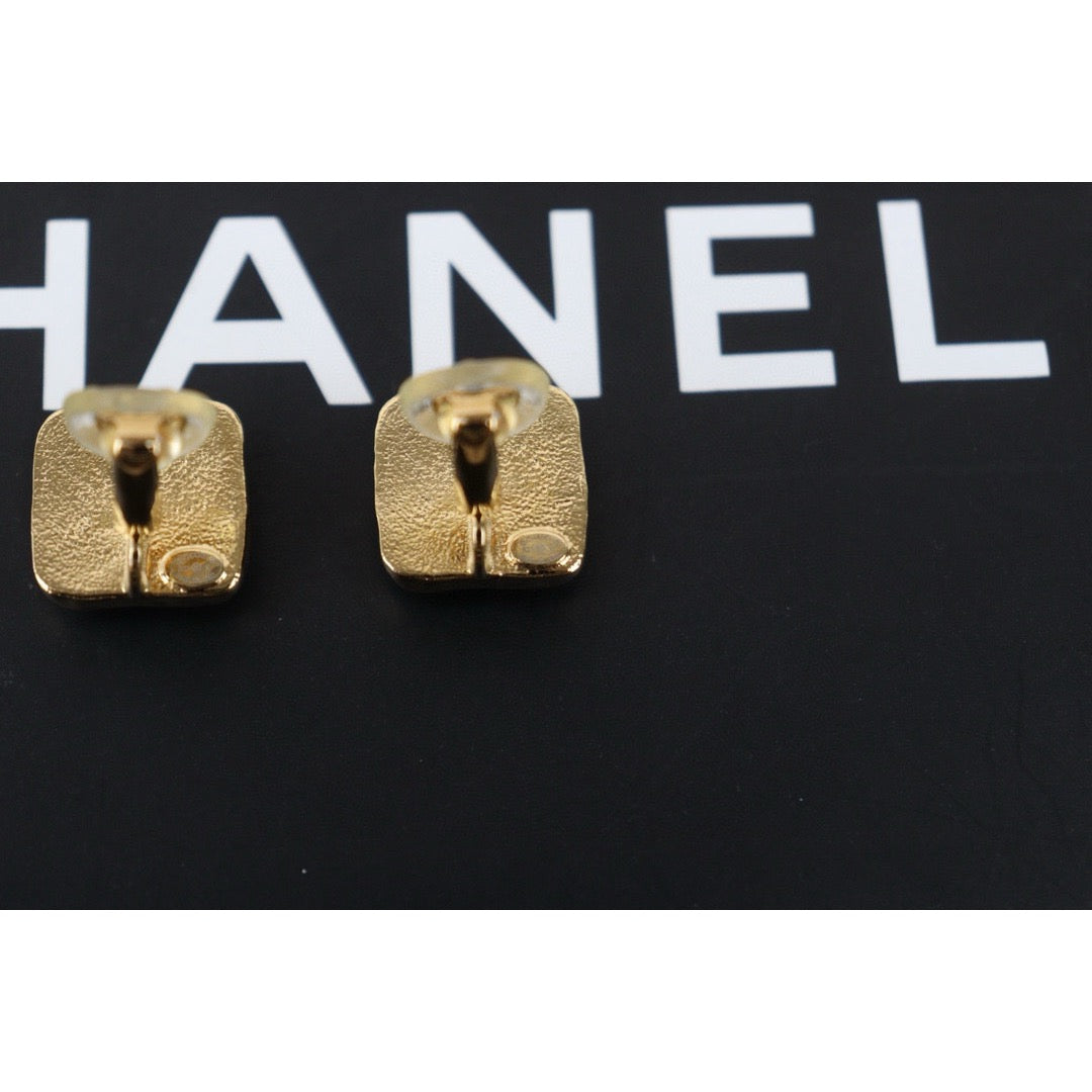 Very Good ( Rank A)｜CHANEL COCO Mark Sugar cube Earrings ｜P24110118