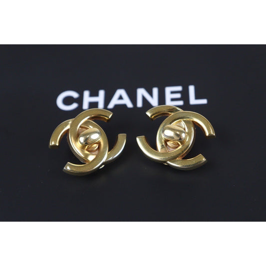 Rank A ｜CHANEL Vintage 18K Gold Plating Earrings ｜23072710