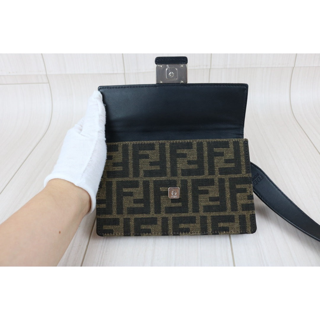 Include Entrupy Certificate of Authenticity｜Very Good ( Rank A)｜ FENDI Mamma Marsupio Baguette Bum Bag Shoulder Bag｜Z26091604