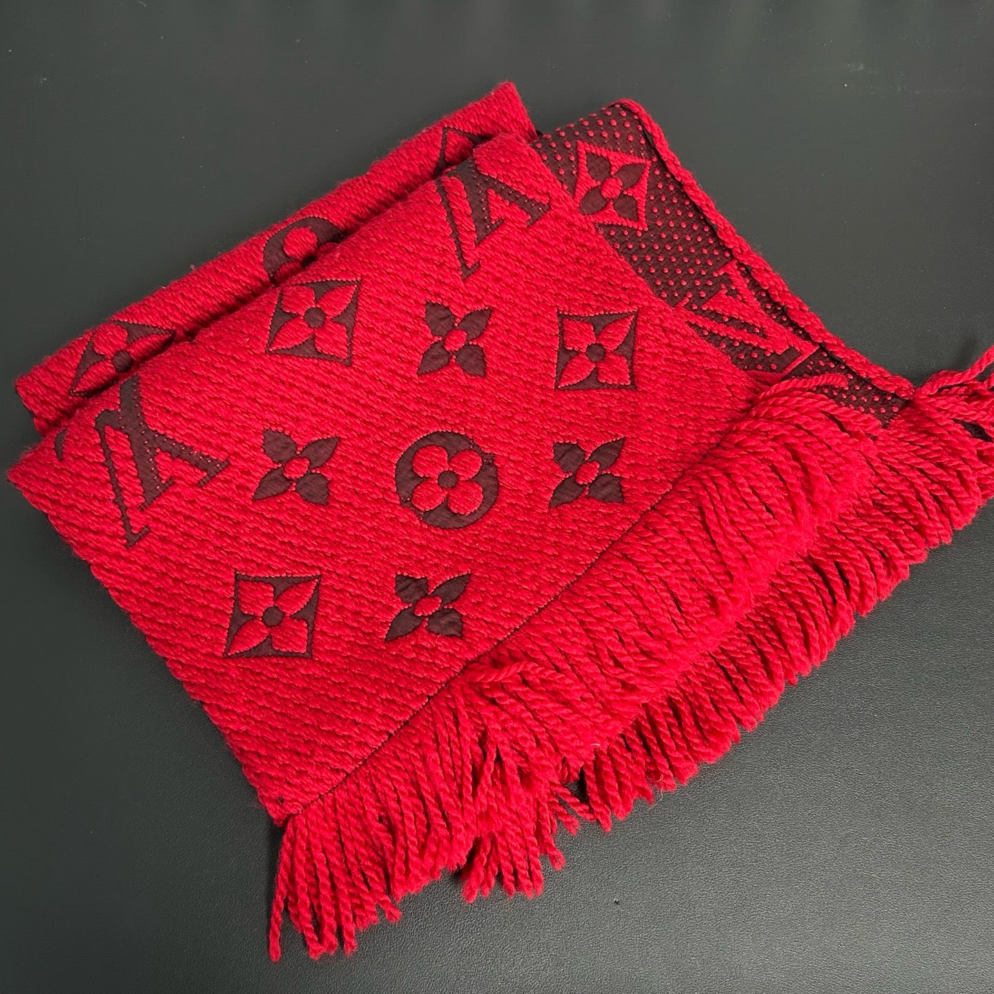 Very Good ( Rank A)｜LV Monogram Red Scarf