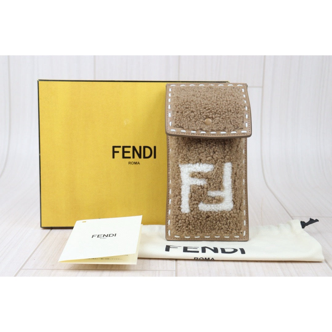 Very Good ( Rank A)｜ FENDI Wool Smart Phone Pochette  ｜24080520