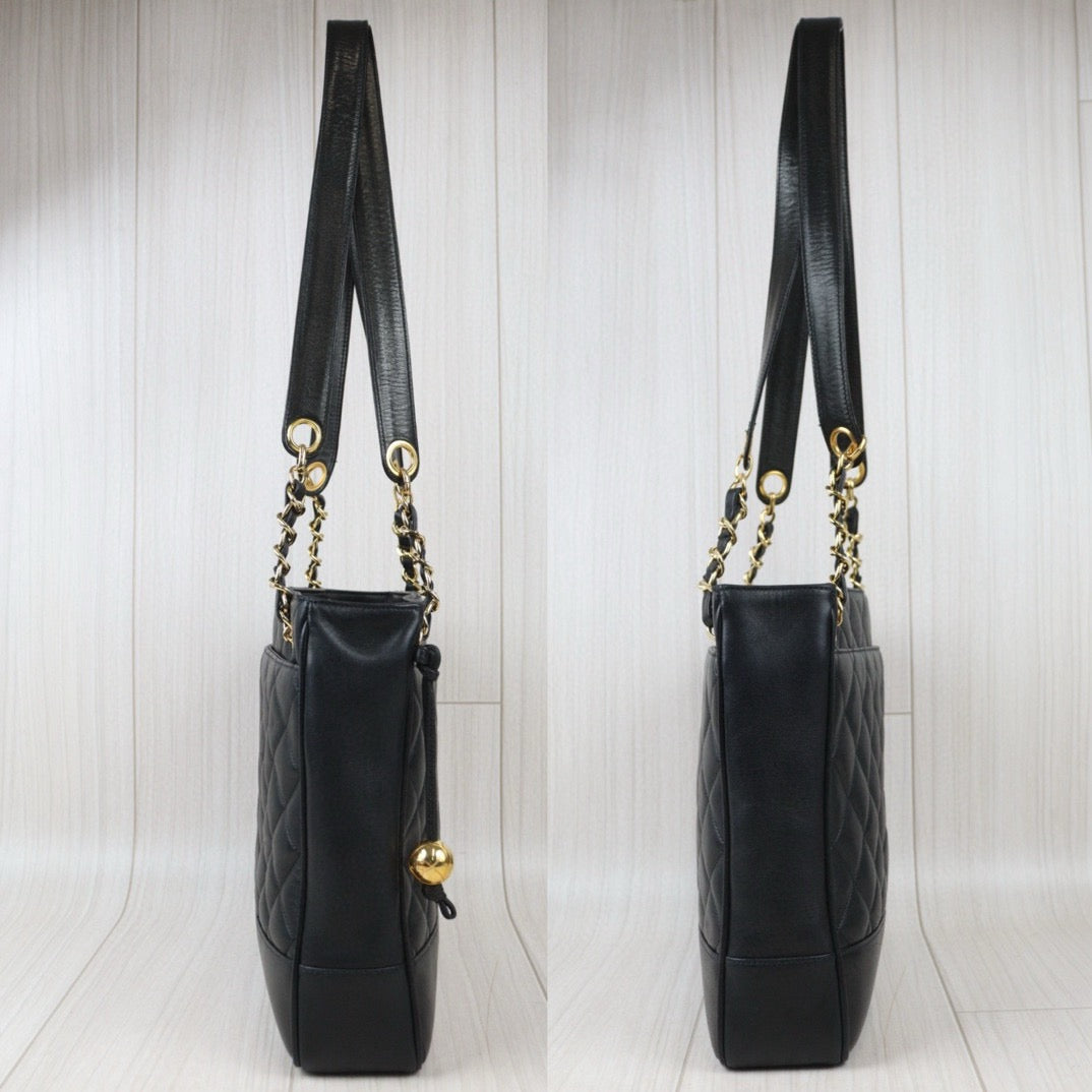 Very Good ( Rank A)｜ CHANEL Matrasse Lamb Skin  Tote Bag Black  Made In 1991-1994 Year｜W24080704