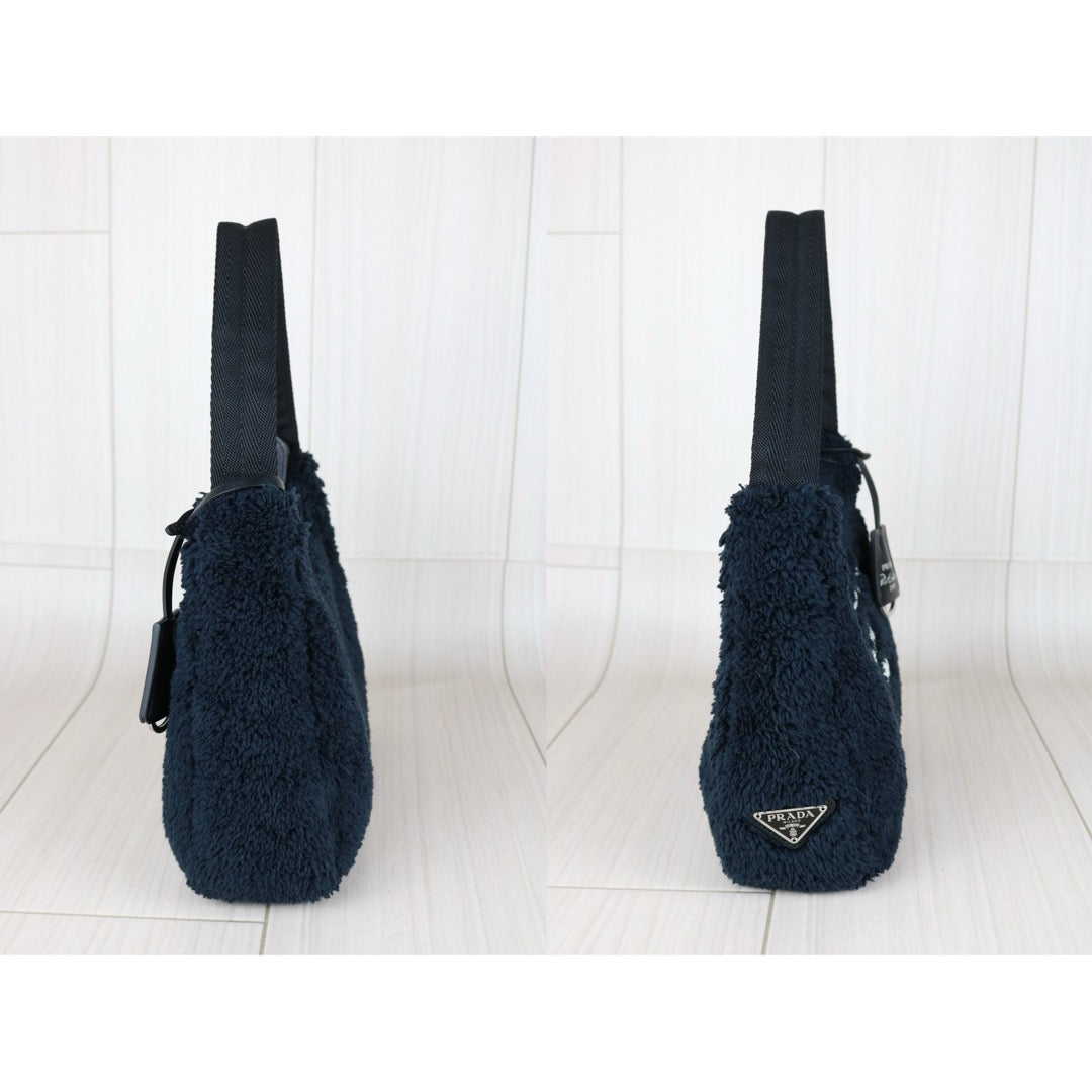 Very Good ( Rank A) ｜ PRADA Re-Edition 2000 Plush HOBO HandBag Black｜S25101607