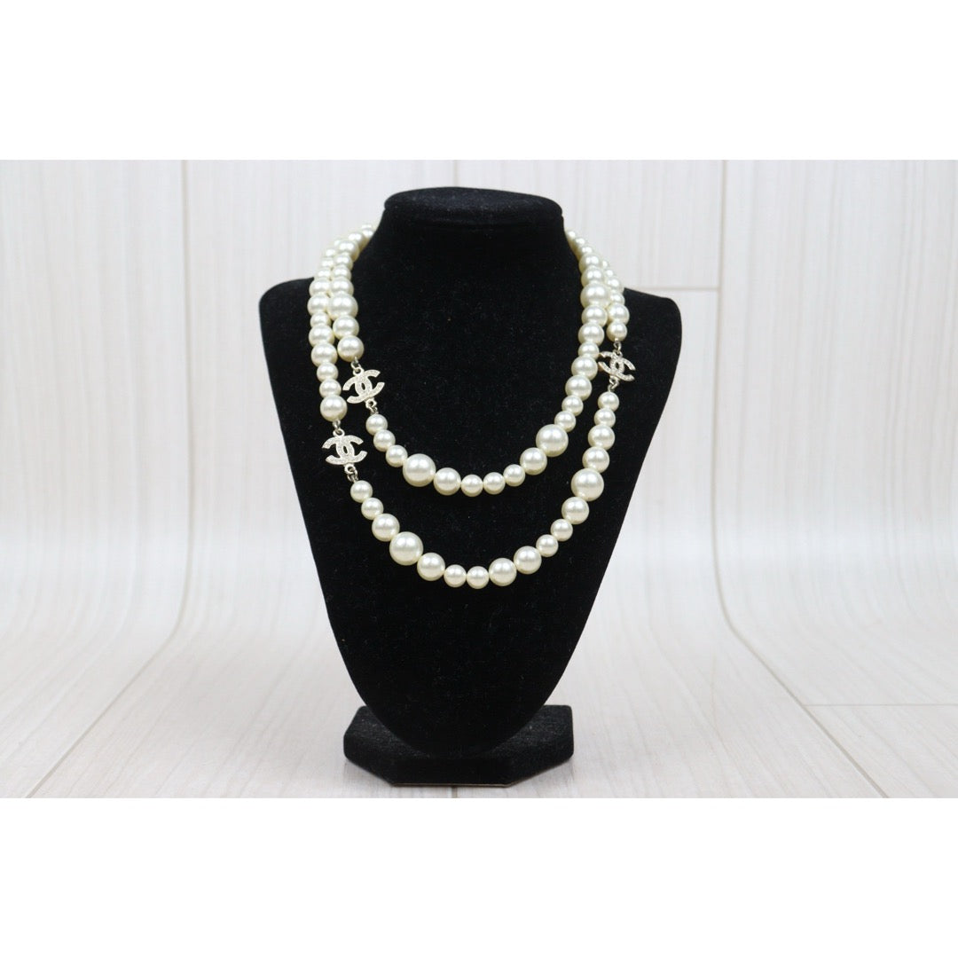 Very Good ( Rank A)｜ CHANEL Coco Mark Pearl Rhinestone  Necklace｜S25110435