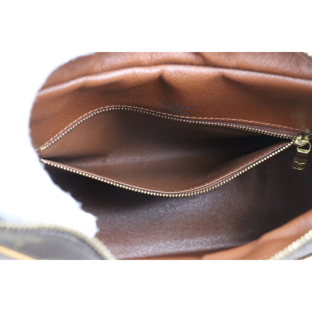 Include Entrupy Certificate of Authenticity｜Fair ( Rank B)｜Louis Vuitton Monogram Boulogne 30 Shoulder Bag｜26011409