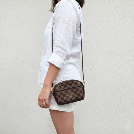 Include Entrupy Certificate of Authenticity｜Very Good ( Rank A)｜Louis Vuitton Damier Ebene Bumbag Shoulder Bag ｜26070105