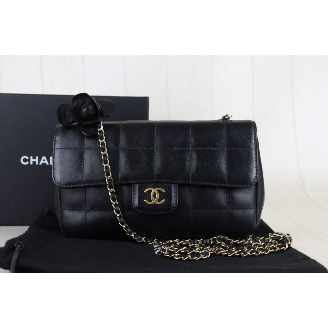 Very Good ( Rank A)｜ CHANEL Camellia Lambskin CF20 Chain Shoulder Bag Black  Made in 2003-2004Year｜S25121516