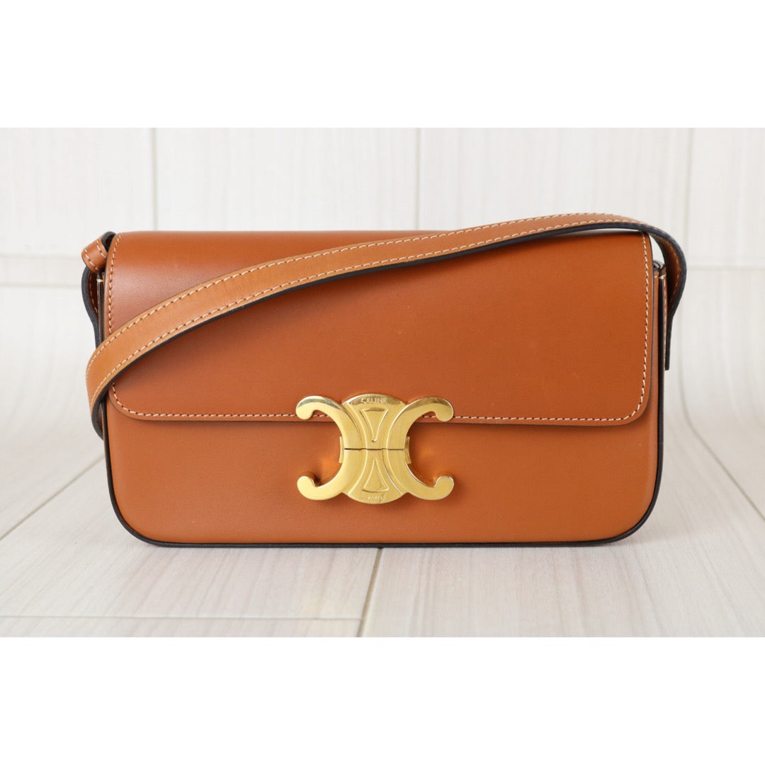 Very Good ( Rank A)｜CELINE Calf Leather Triomphe Caramel Shoulder Bag Golden Hardware｜S25112908
